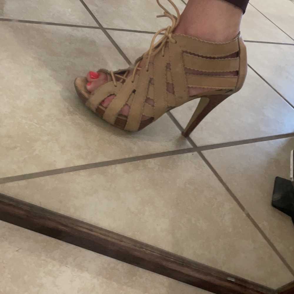 Chinese Laundry Heels - Picture 3 of 4